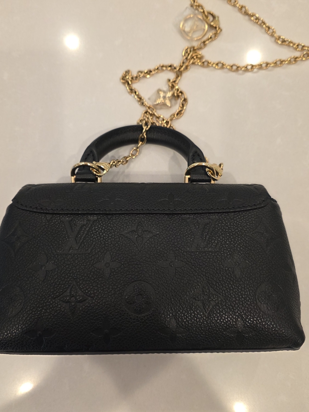 💯 Authentic Louis Vuitton Black Nano Madeleine - Picture 10 of 17
